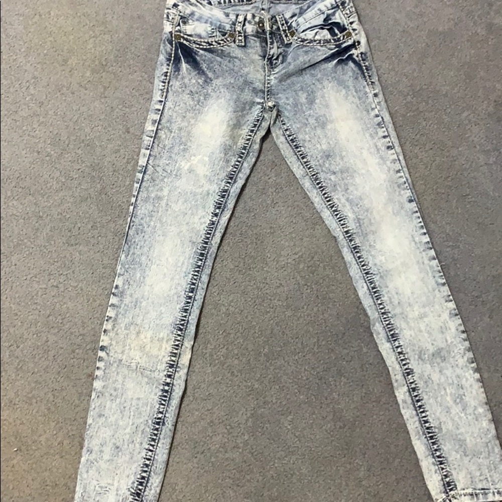 High waisted jeans